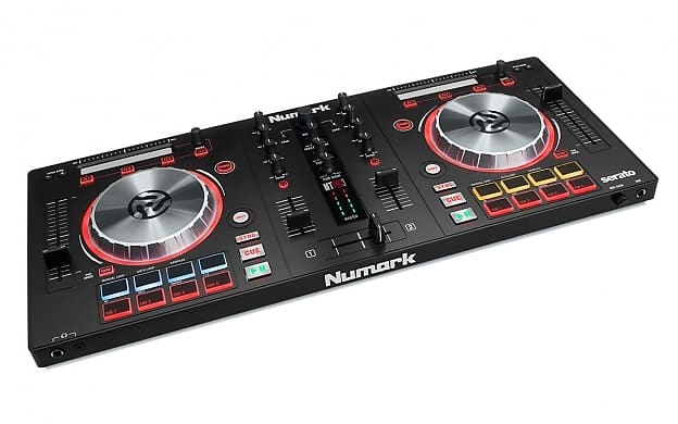 Numark Mixtrack Pro FX 3 All in one DJ Mixer - Victor Litz