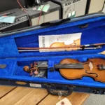 Stentor Student Model 1/8 Violin outfit with Case and Bow – Gloss