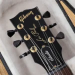 Gibson Les Paul Studio 2008 – Ebony hard with case! Used $1099 + $95 Shipping