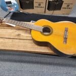 Washburn C80s Solid Top classical guitar