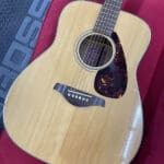 Yamaha FG700 Acoustic Guitar