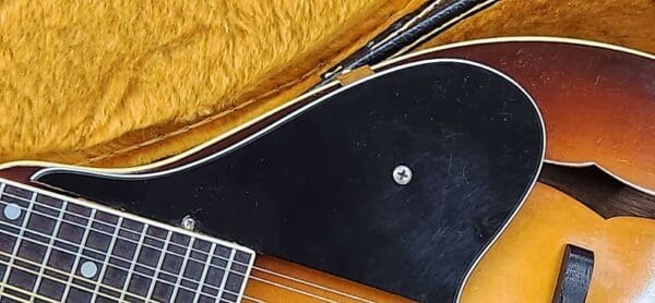 Epiphone mandolin with case MM30 1970s - Sunburst - Image 11