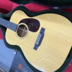 Martin 00-18 Acoustic Guitar 2017 – Natural Signed by Chris Smither and Molly Tuttle