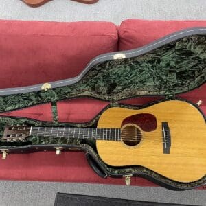 Martin D-18VMS 12-Fret Dreadnought Acoustic Guitar 1998 - Natural w/ Case