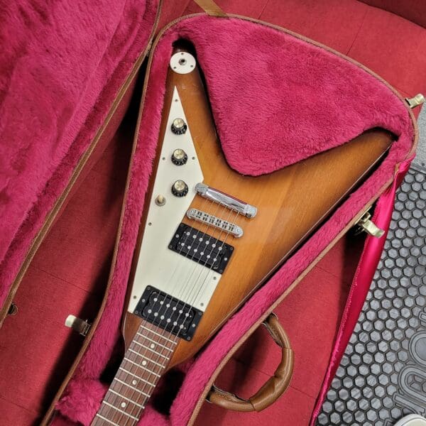 Gibson Limited Edition Flying V '99 with Case - Image 17