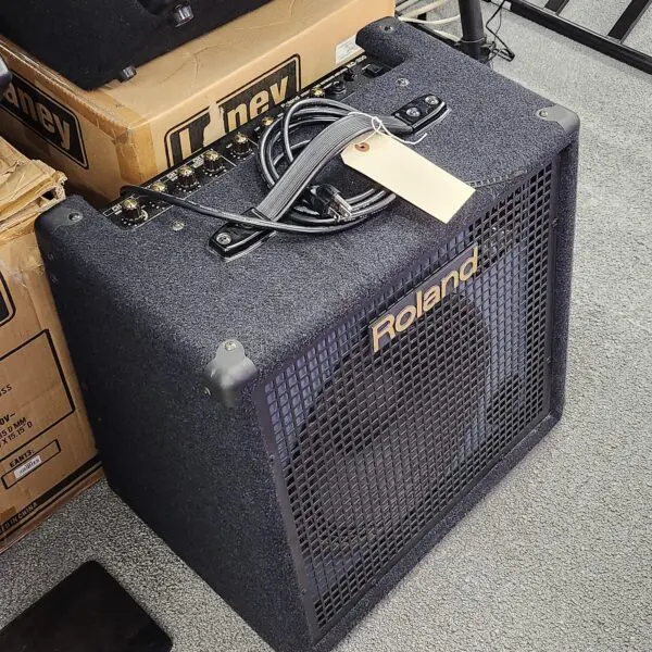 Roland KC300 - Keyboard amp like new super clean never gigged with local pick up preferred