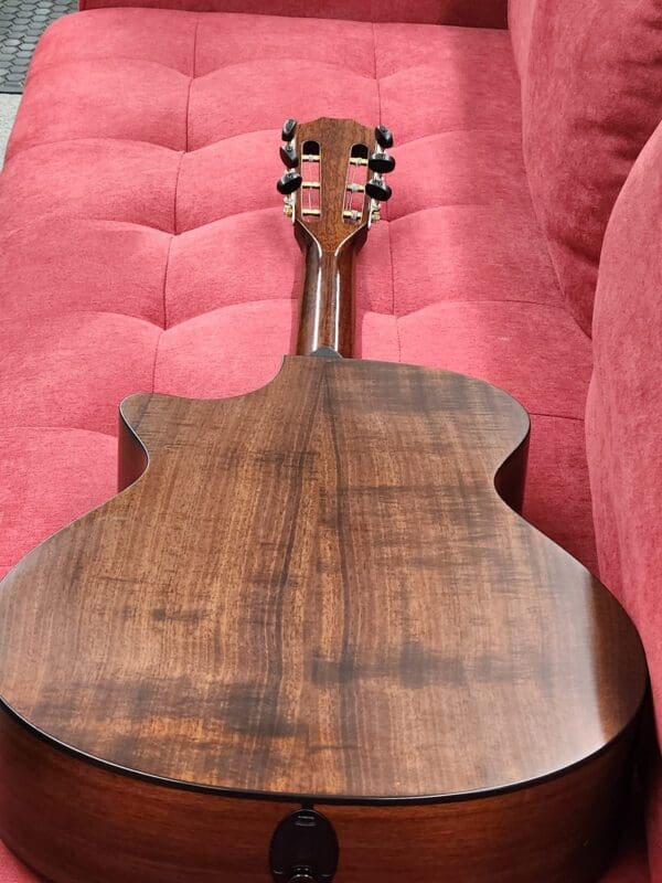 Taylor 322CE 12 fret - Brown sunburst with case - Image 10