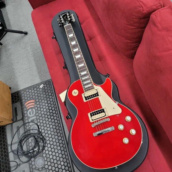 Gibson Les Paul Classic 2022 with Case - Translucent Cherry - Image 4
