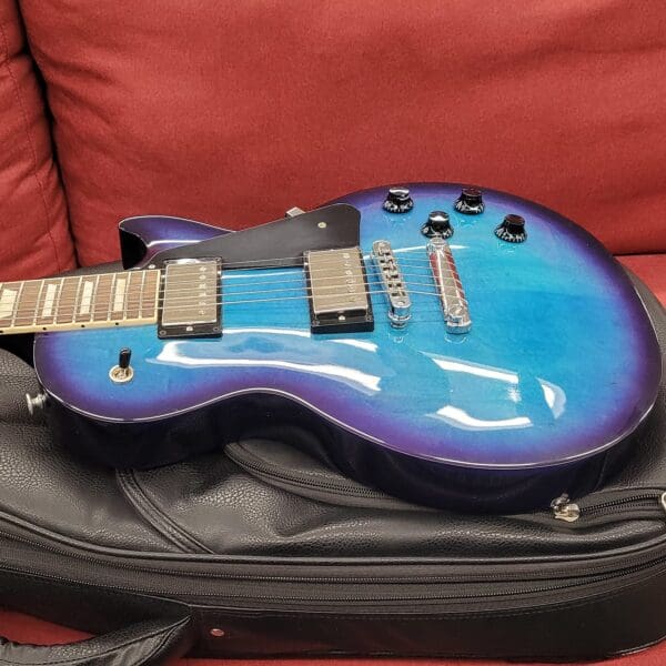 Gibson Les Paul Studio 2024 with Gigbag- Blueberry Burst - Image 8
