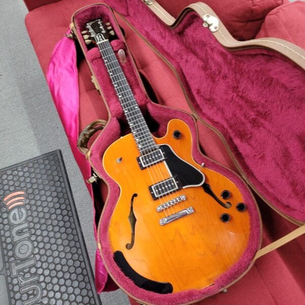 Gibson Chet Atkins Tennessean 1997 with Case - Sunrise Orange - Image 2