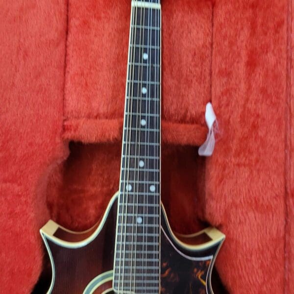Alvarez A-500 Twin Points A-Style Mandolin with Case - Sunburst - Image 4