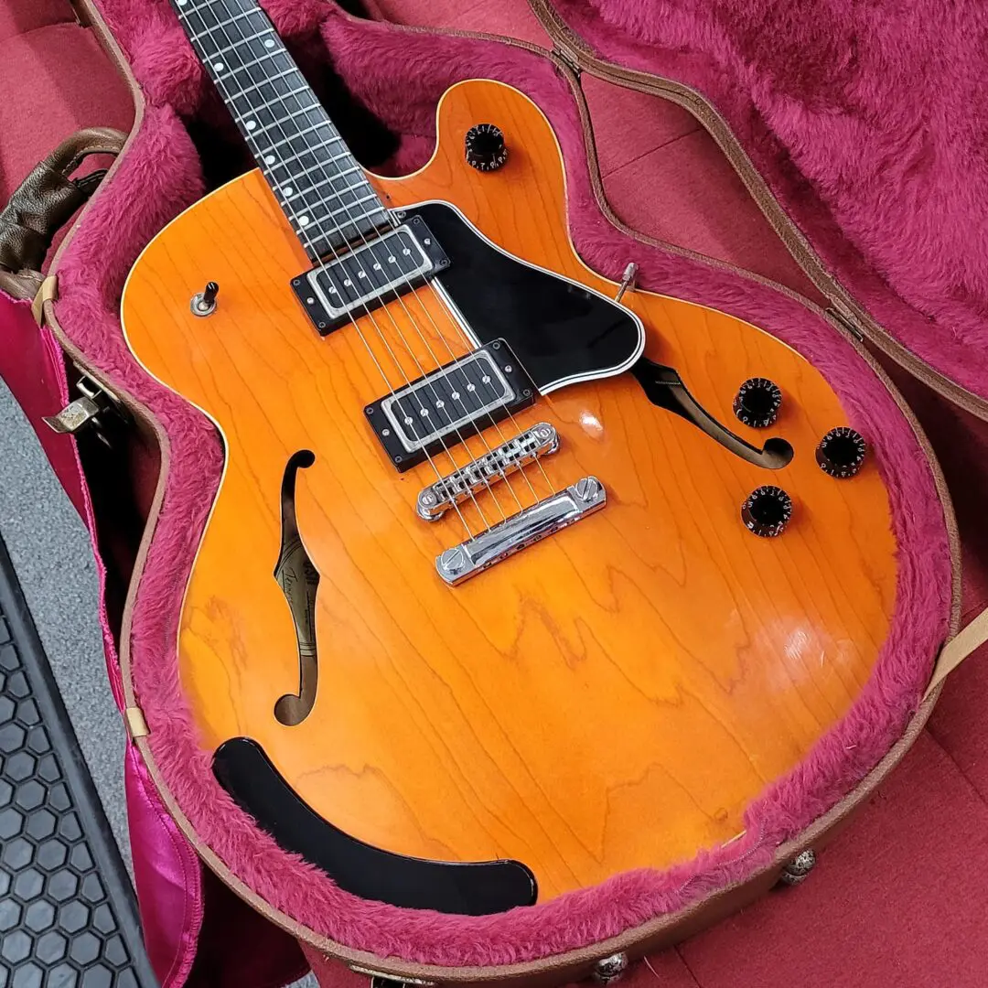 Gibson Chet Atkins Tennessean 1997 with Case - Sunrise Orange