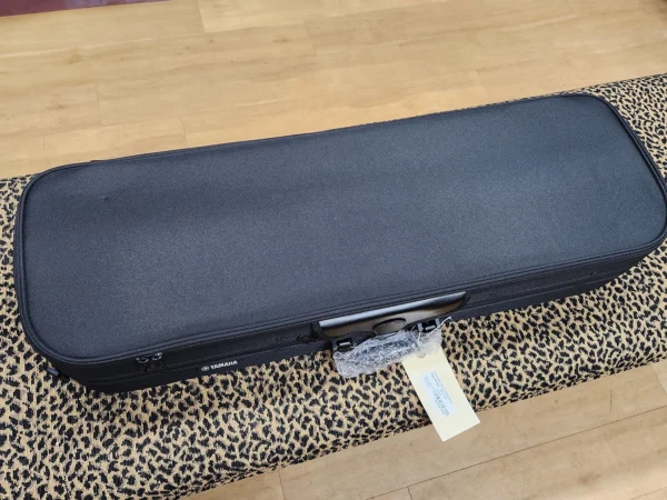 Yamaha deluxe violin case 4/4 AV10-CASE - Oblong - Image 2