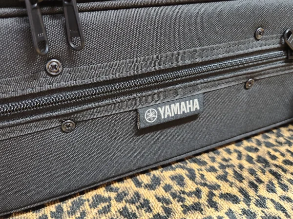 Yamaha deluxe violin case 4/4 AV10-CASE - Oblong - Image 4