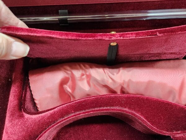 Yamaha deluxe violin case 4/4 AV10-CASE - Oblong - Image 12