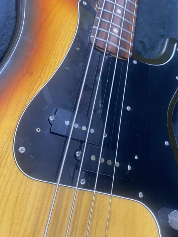 1979 Fender Precision Bass with Rosewood Fingerboard - Three Tone Sunburst - Image 18