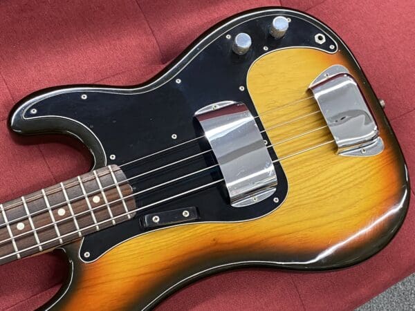 1979 Fender Precision Bass with Rosewood Fingerboard - Three Tone Sunburst - Image 12
