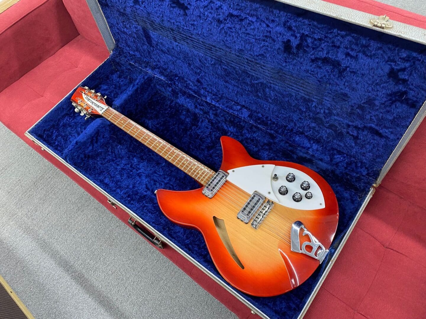 Rickenbacker 330/12 Electric 12-String Guitar 1967 - Fireglo