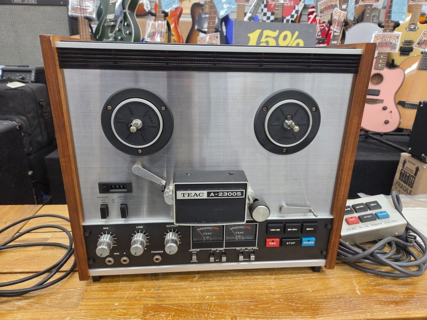 TEAC A-2300S 4-Track Reel to Reel Recorder 1970s - Silver/Walnut