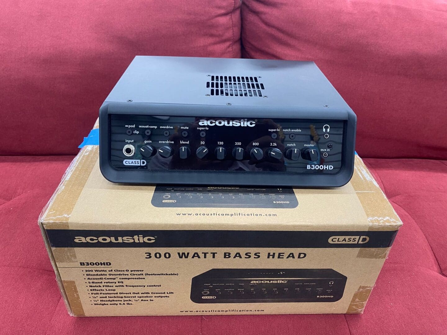 Acoustic B300HD 300W Bass Amp Head - Victor Litz